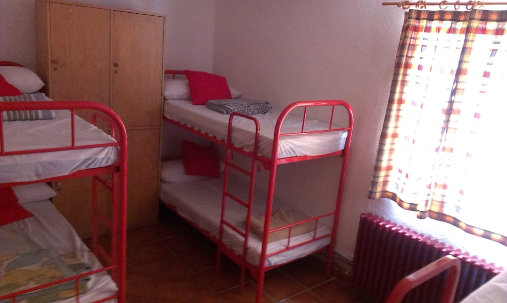Dormitorio compartido, Dormitorio mixto, Baño compartido (8 personas)