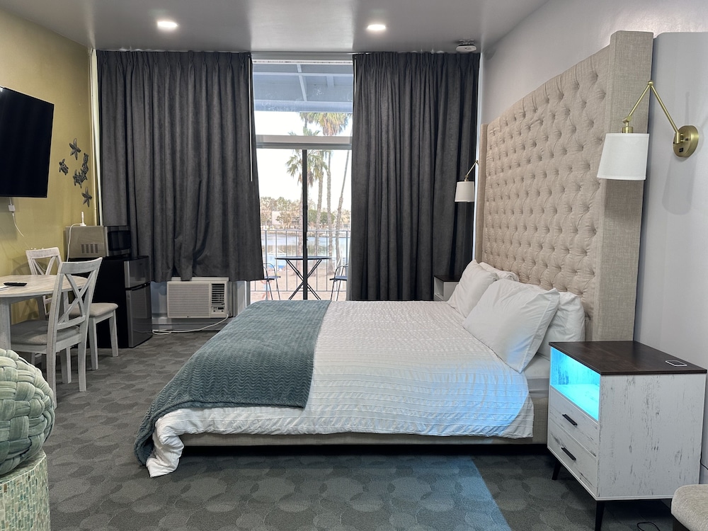 Newly Remodeled Luxury Room Marina View photo 3