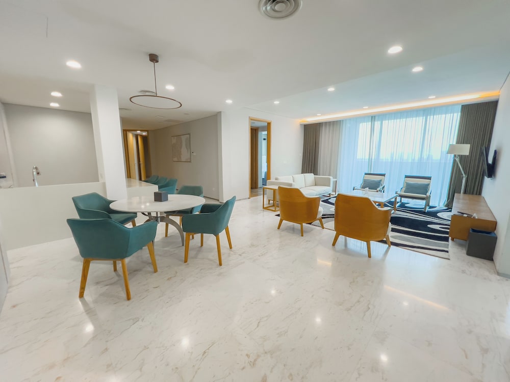 PENTHOUSE 5 BEDROOM photo 3