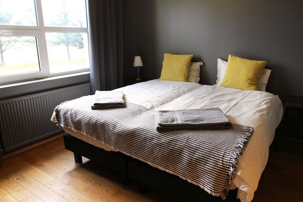 Deluxe Double Room, Shared Bathroom, Ground Floor