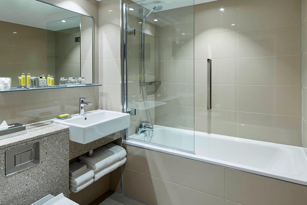 Executive Room, 2 Double Beds - Photo 6