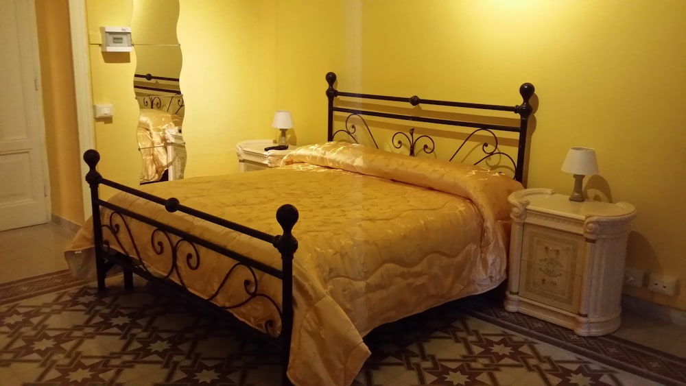 Double Room, Balcony, Garden View photo 2