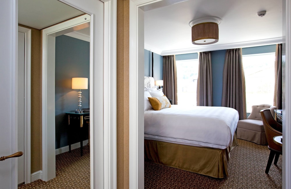 Deluxe Room, 1 Queen Bed
