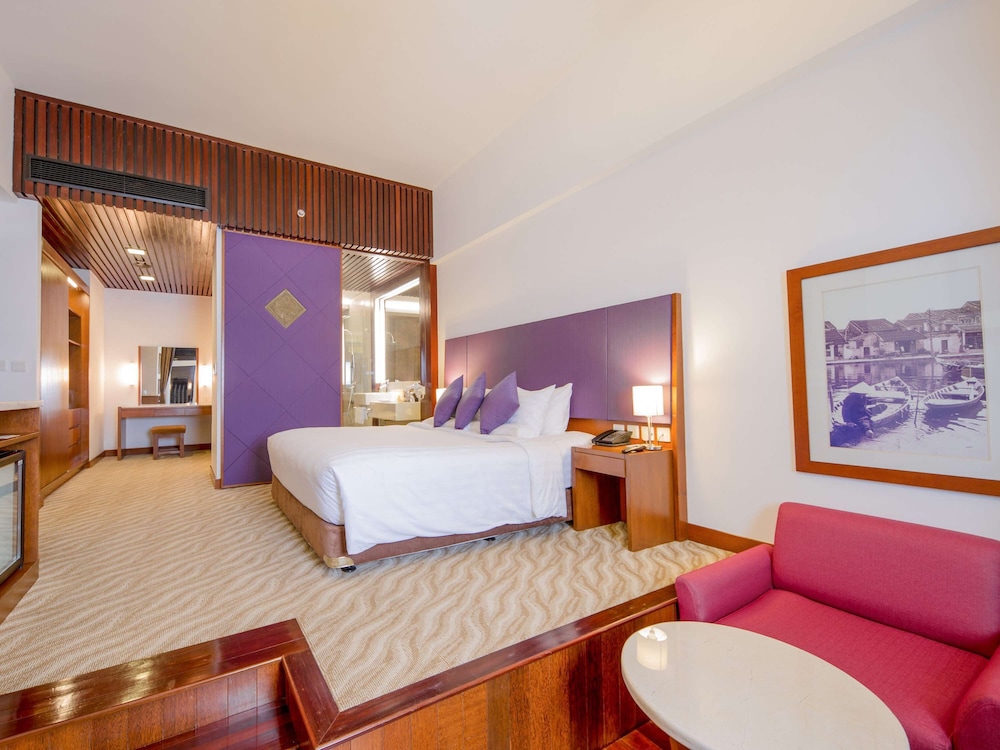 Executive Room, 1 King Bed, Ocean View - Photo 11