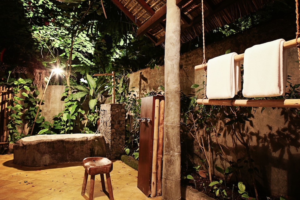 Suite, Private Pool, Beachfront (Bhagavat Gita) photo 3