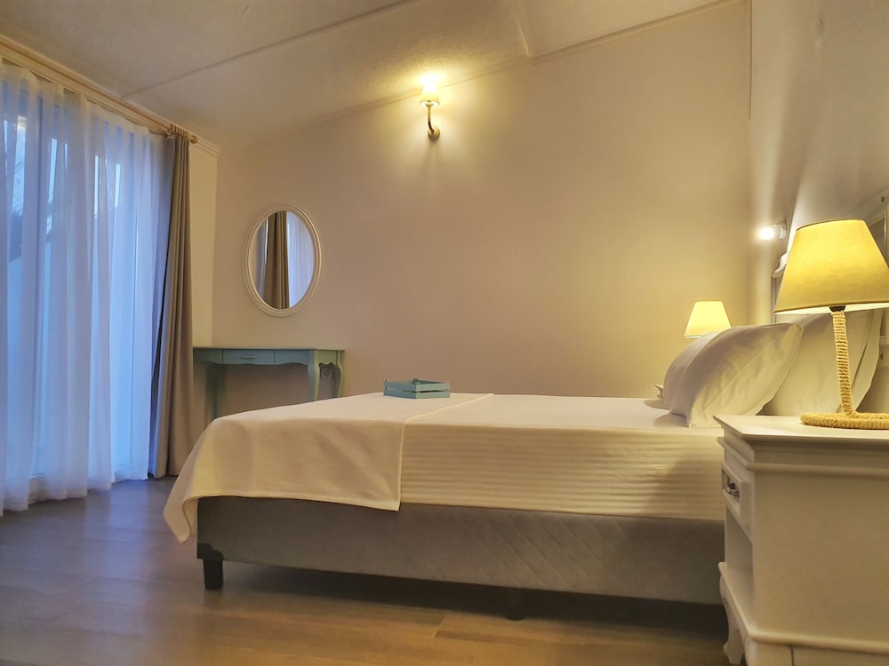 Superior Double Room, Sea View (Palmiye) photo 1