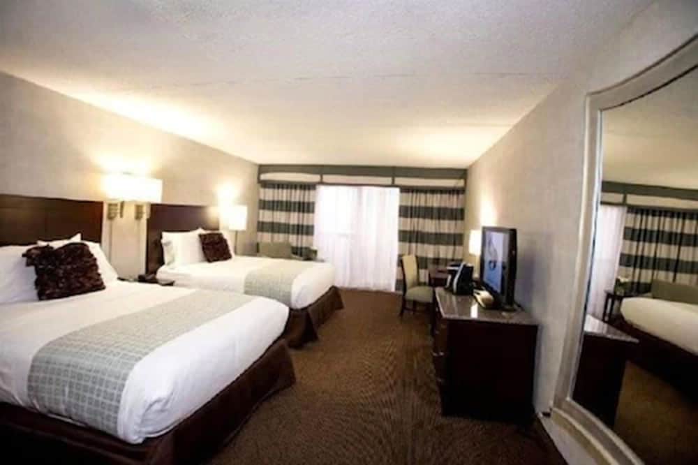 Standard Room (Two Full Beds) - Photo 1