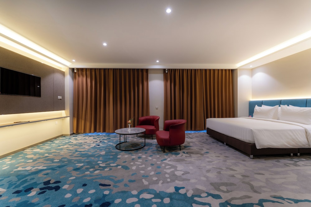 Junior Studio Suite