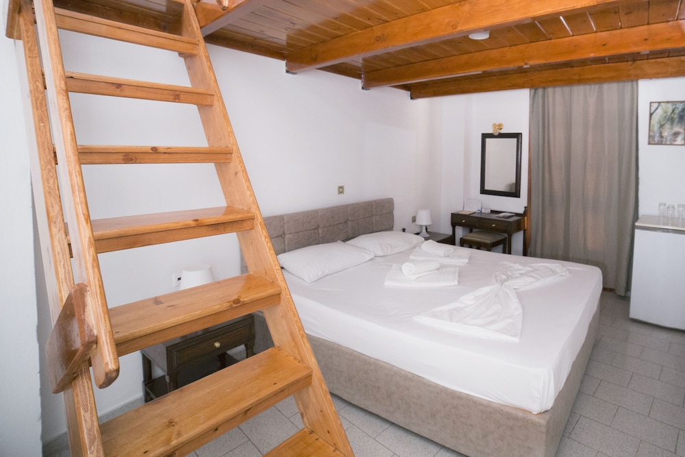 Quadruple Room photo 2