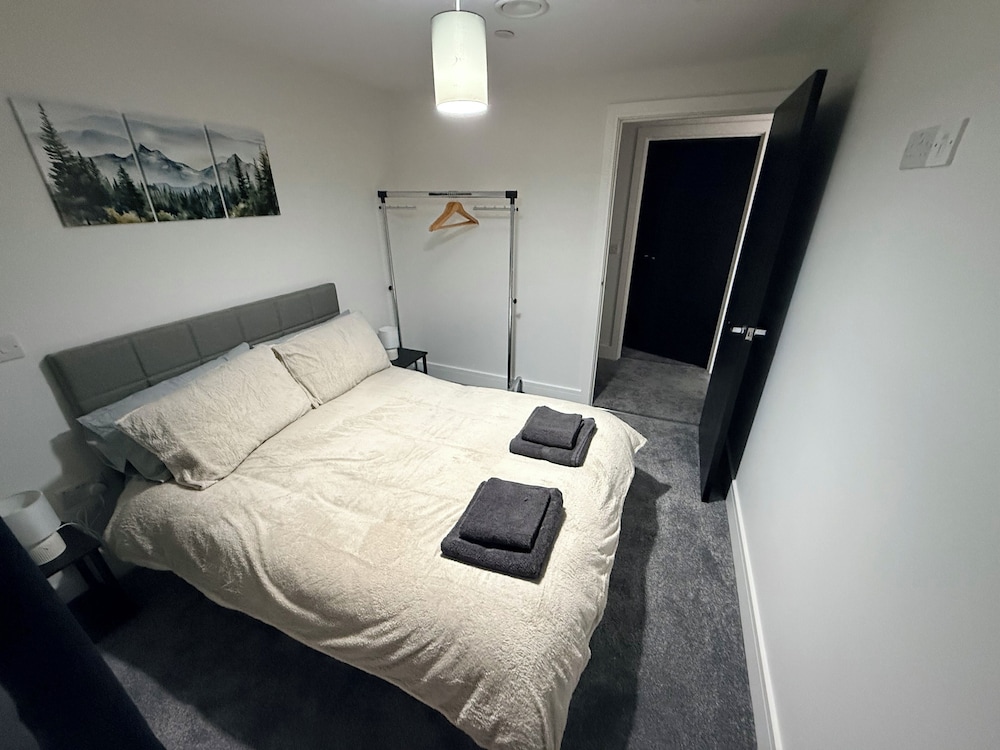 Luxury Home 5 Bedroom 3 Bathroom Games Room Parking, Foto 10