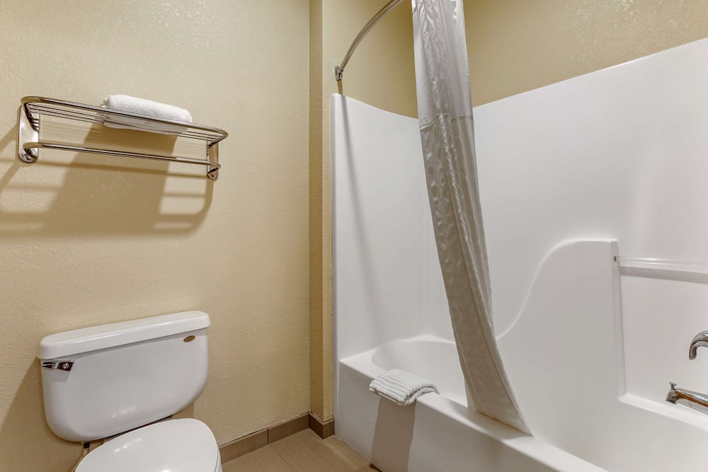 Suite, Multiple Beds, Accessible, Non Smoking - Photo 6