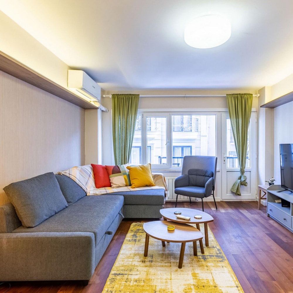 Apartment photo 3