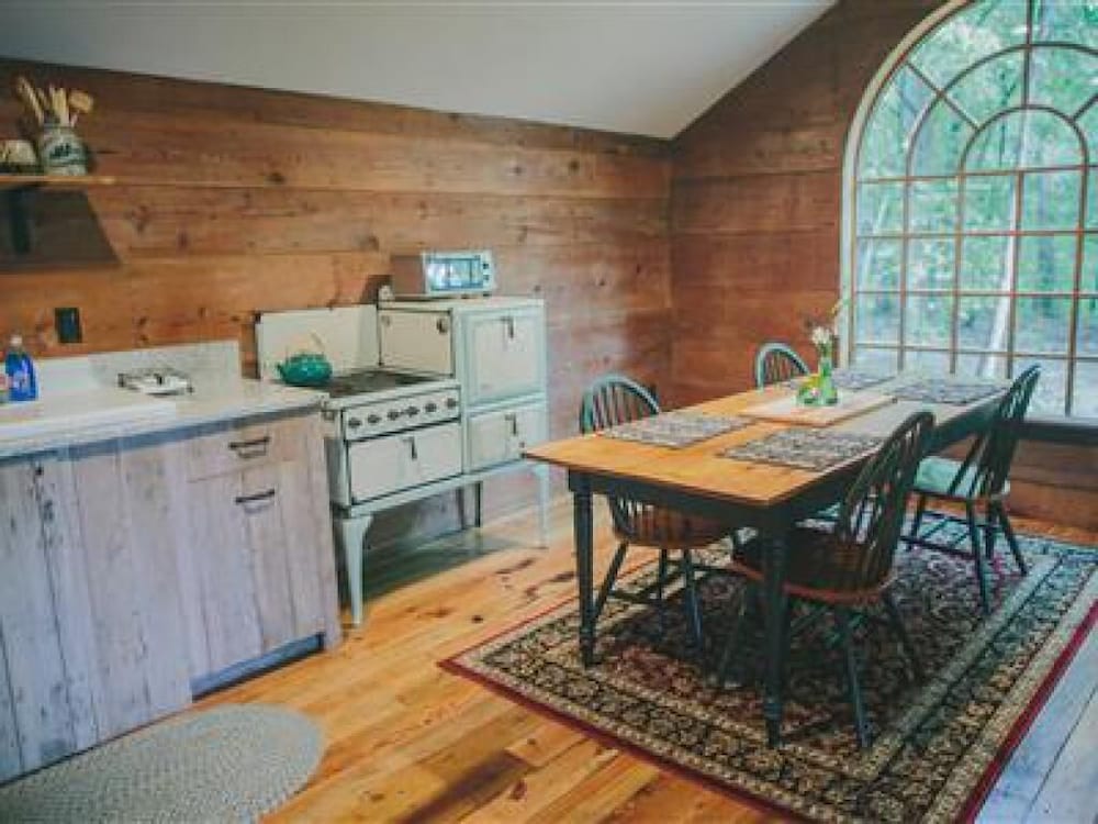 Standard Cabin, Ensuite (Post Office) photo 3
