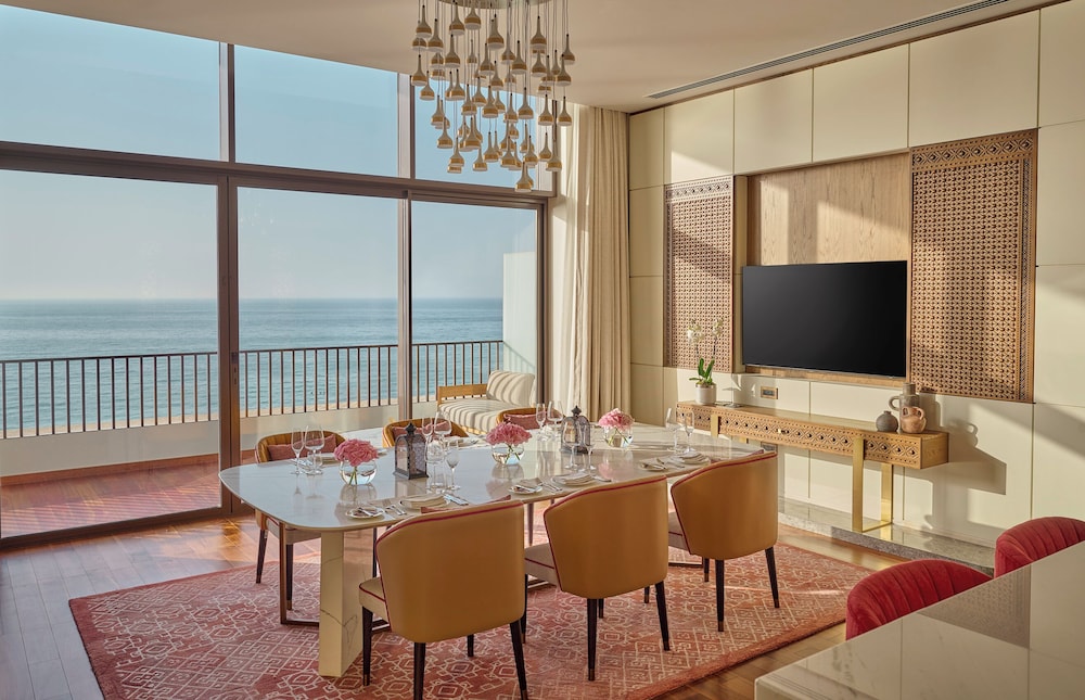 Royal Suite - Photo 2