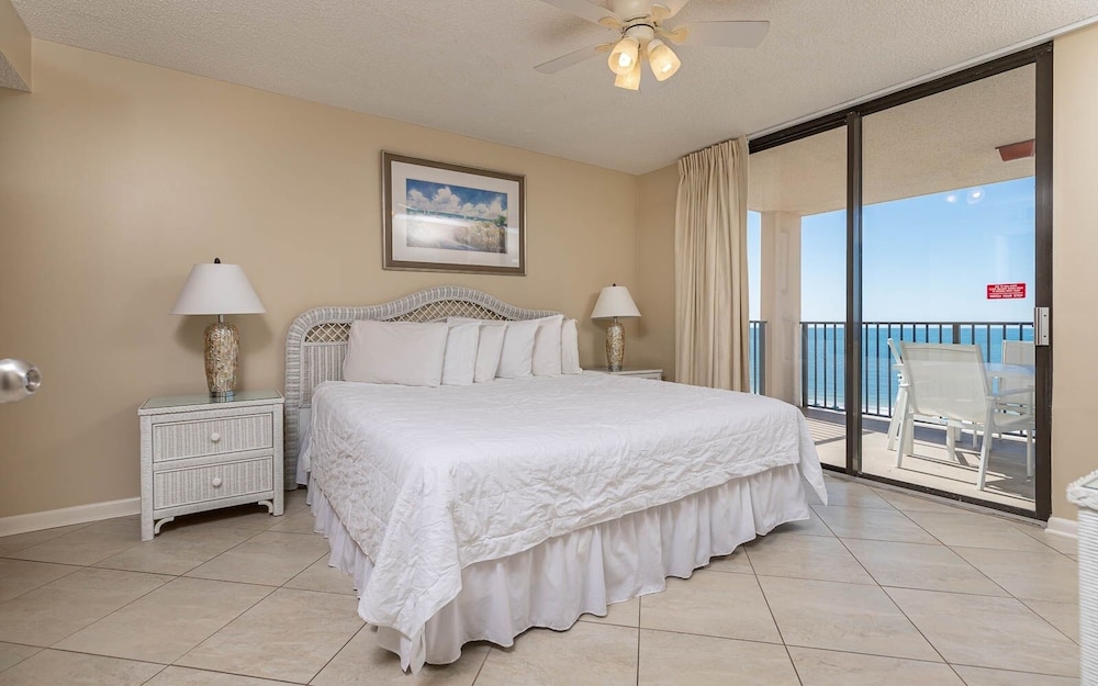 Condo, 3 Bedrooms