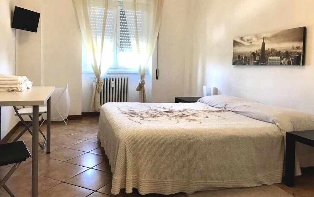 Double or Twin Room, Private Bathroom (Ginevra)