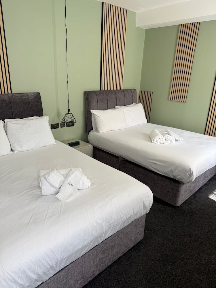 Deluxe Studio Suite