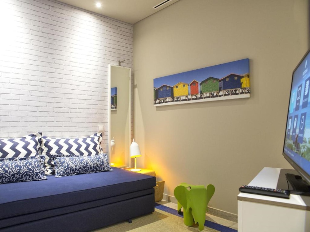 Available room