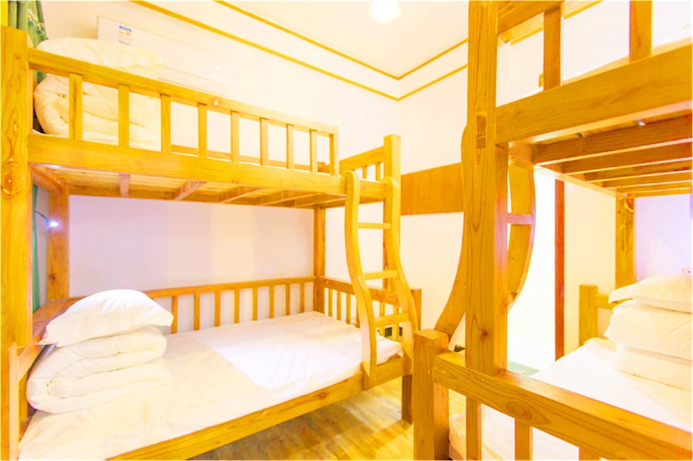 Shared Dormitory, Women only photo 2