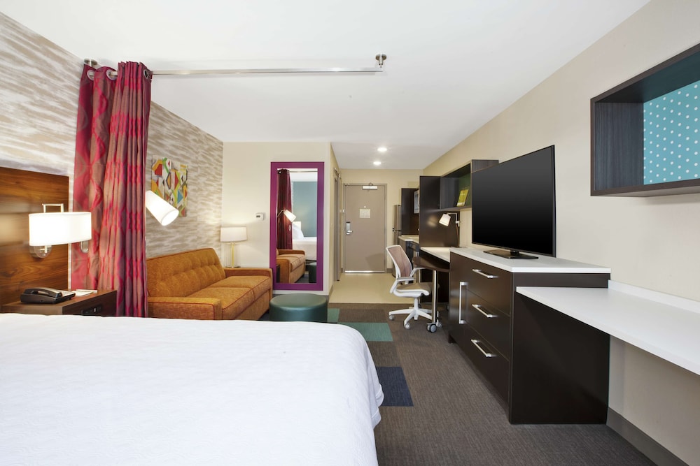 Studio Suite, 1 King Bed, Non Smoking - Photo 1
