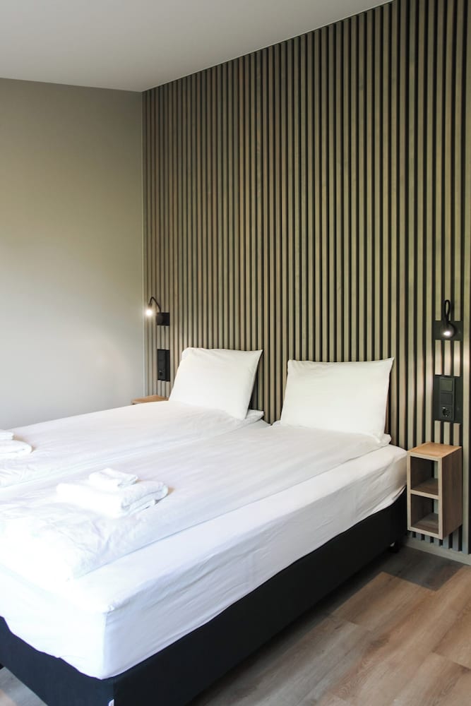 Deluxe Double or Twin Room, Private Bathroom photo 1