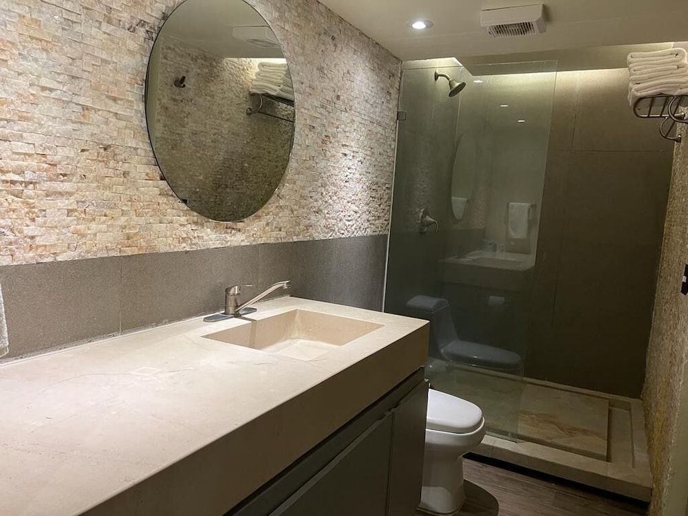 Family Suite - Photo 8