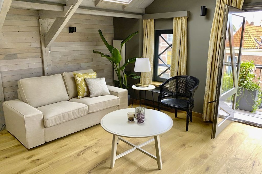 Linnaeus Apartment 8 photo 1