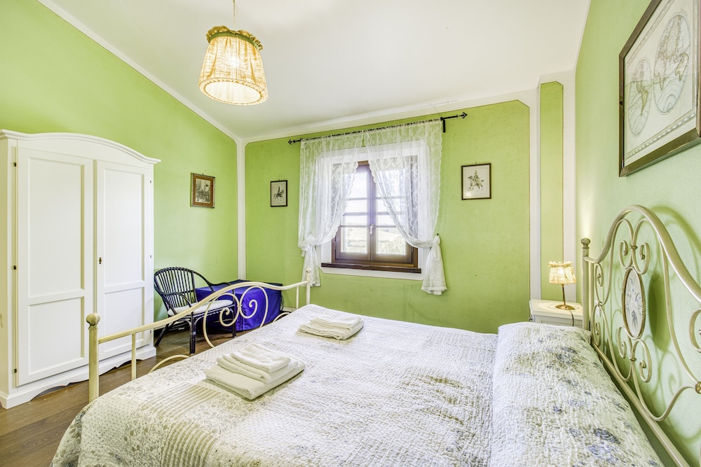 Standard Apartment, 2 Bedrooms, Mountainside (Maramaldo Tignatello,Shared Pool,)