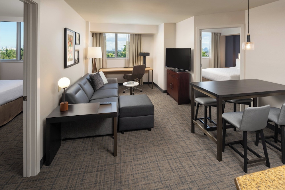 Suite, 1 Bedroom - Photo 5