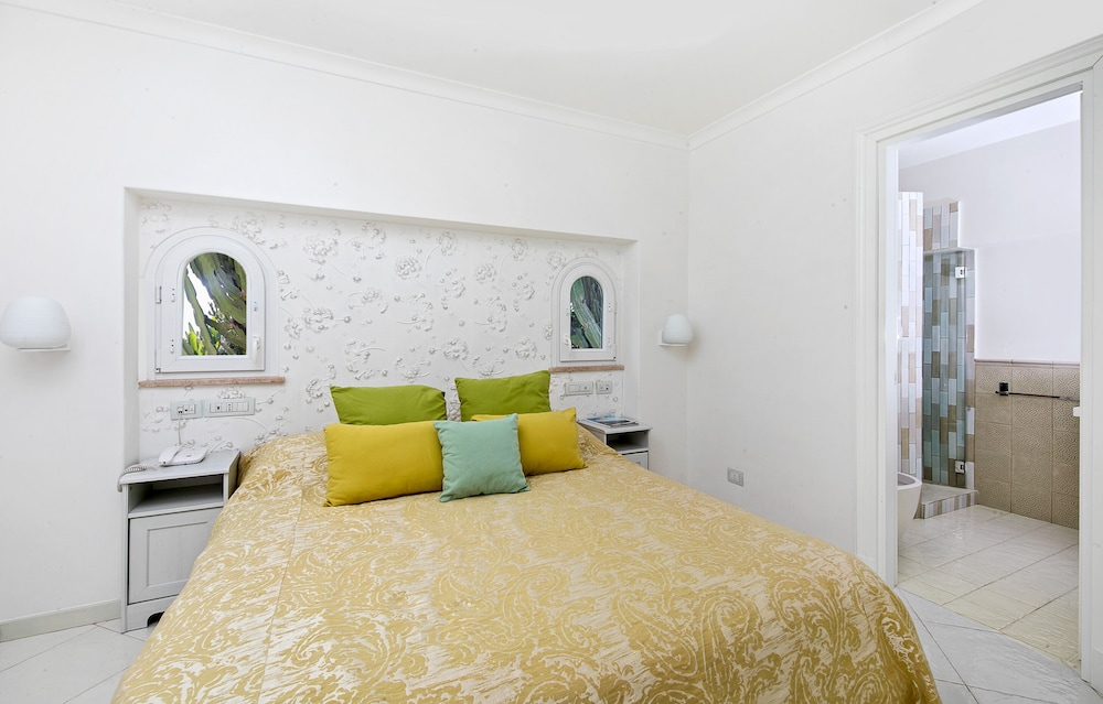 Standard Double Room, Garden View photo 3