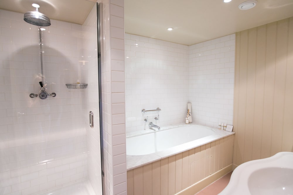 Classic Double or Twin Room - Photo 5