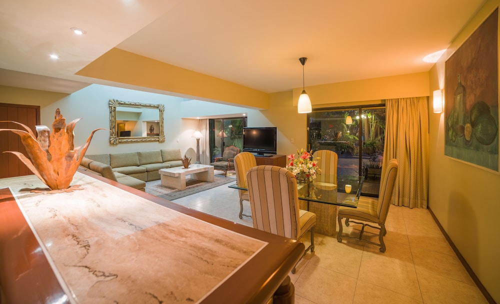 Presidential Suite, 1 King Bed, Non Smoking photo 3
