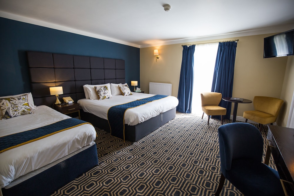 Superior Room, Multiple Beds, Non Smoking photo 3
