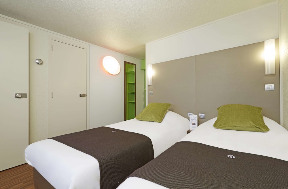 Standard Room, Multiple Beds - Photo 2