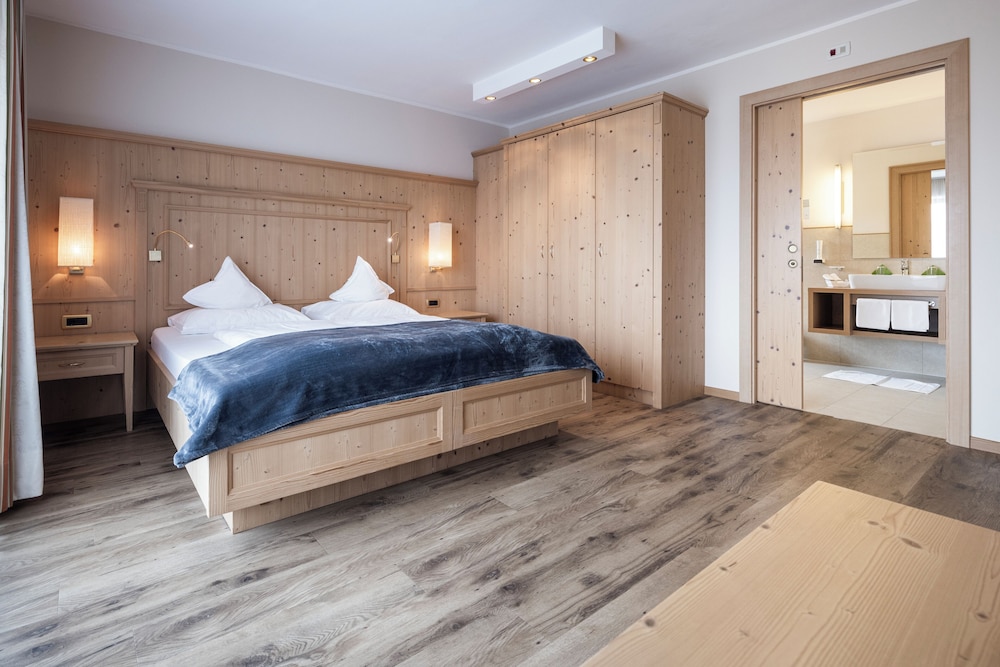 Standard Double Room, Balcony, Valley View photo 1