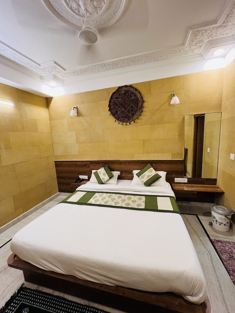 Budget Non AC room - Photo 1