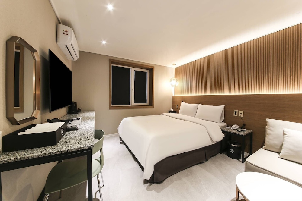 Standard Double Room - Photo 3