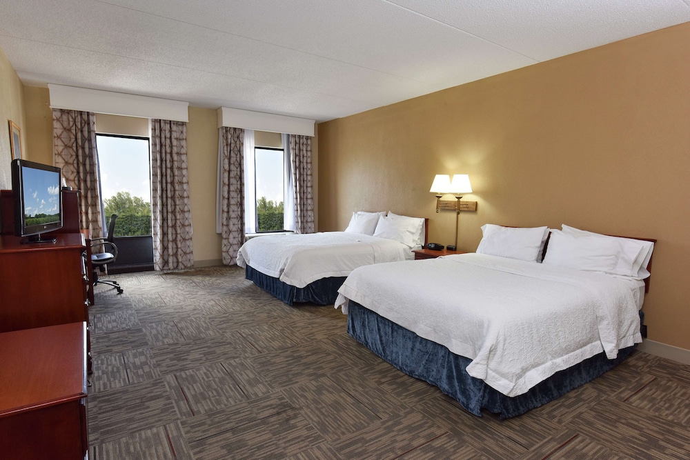 Room, 2 Queen Beds, Accessible, Non Smoking - Photo 1