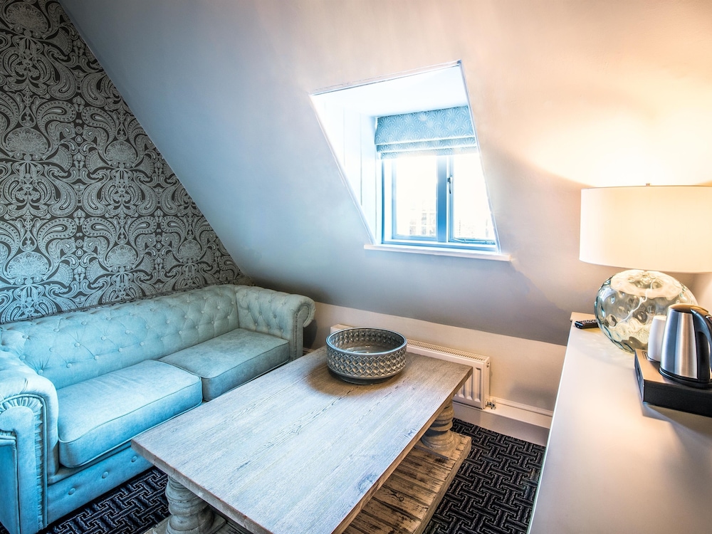 Premium Suite, Ensuite photo 3
