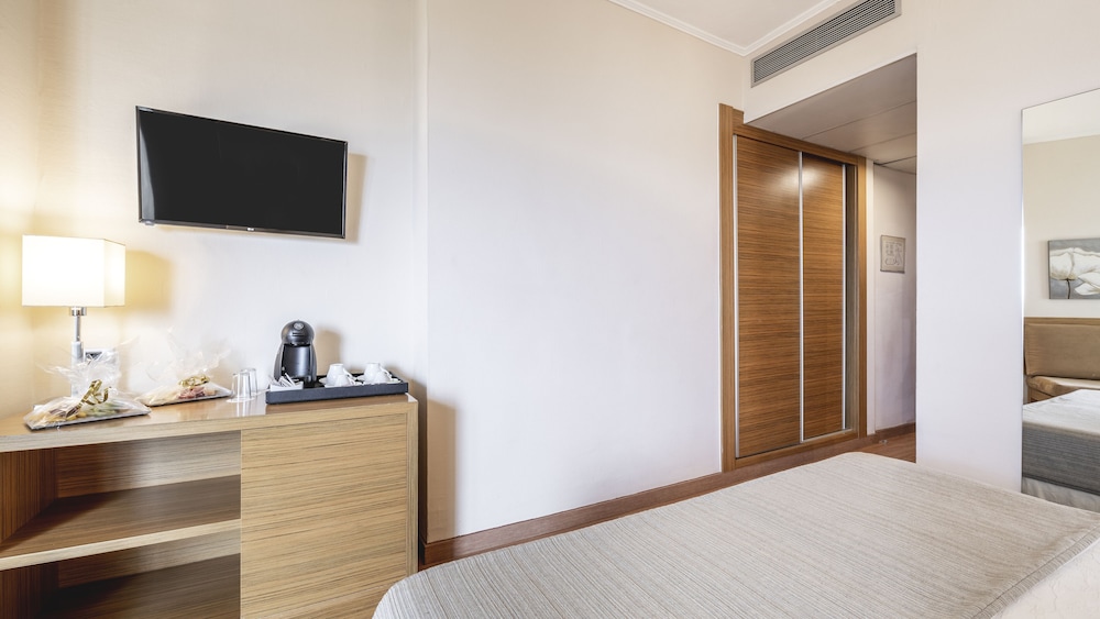 Adults Club Single Use (Sea View)