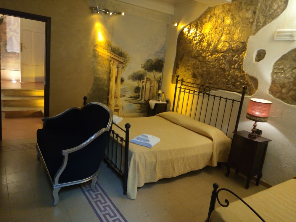 Superior Room, Hot Tub photo 3