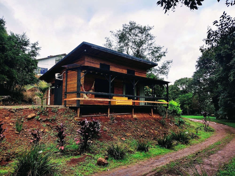 Romantic Cabin, River View