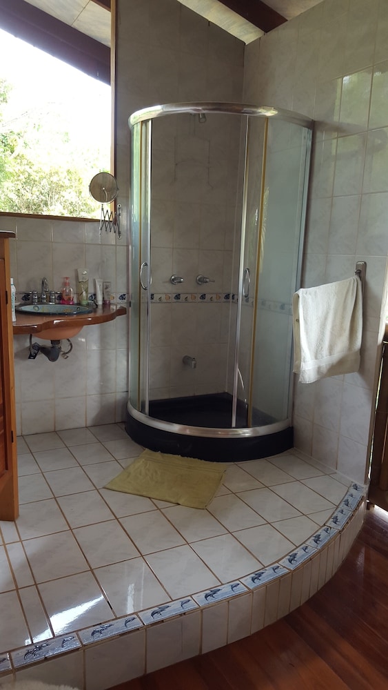 Quadruple Room, 2 Double Beds, Shared Bathroom, Partial Sea View photo 3