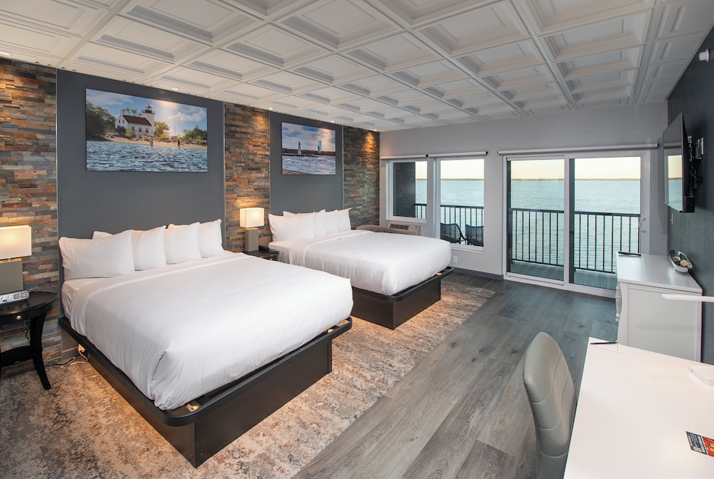 Premium Room, 2 Queen Beds, Lake View