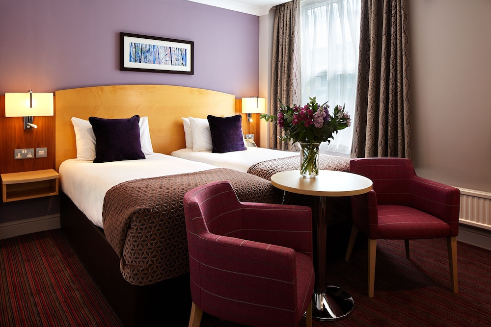 Premium Double Room, 1 King Bed - Photo 1