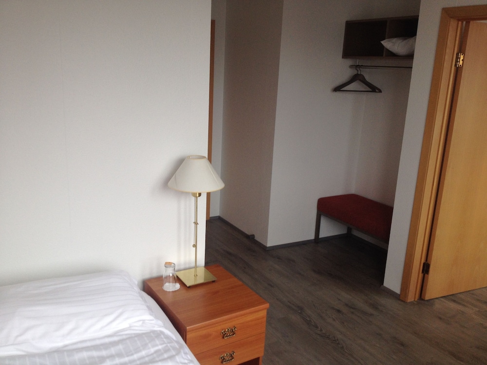 Small Twin Room with Spa Access photo 2