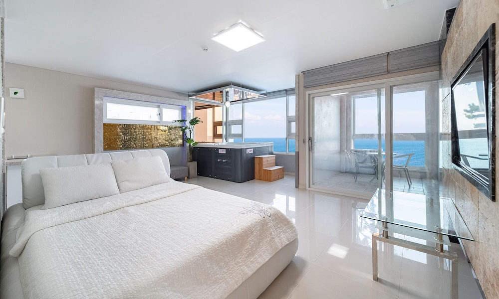 Ocean View Spa B1