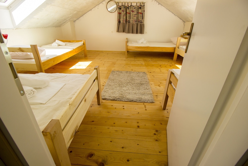 Single Bed in Dormitory Room photo 2