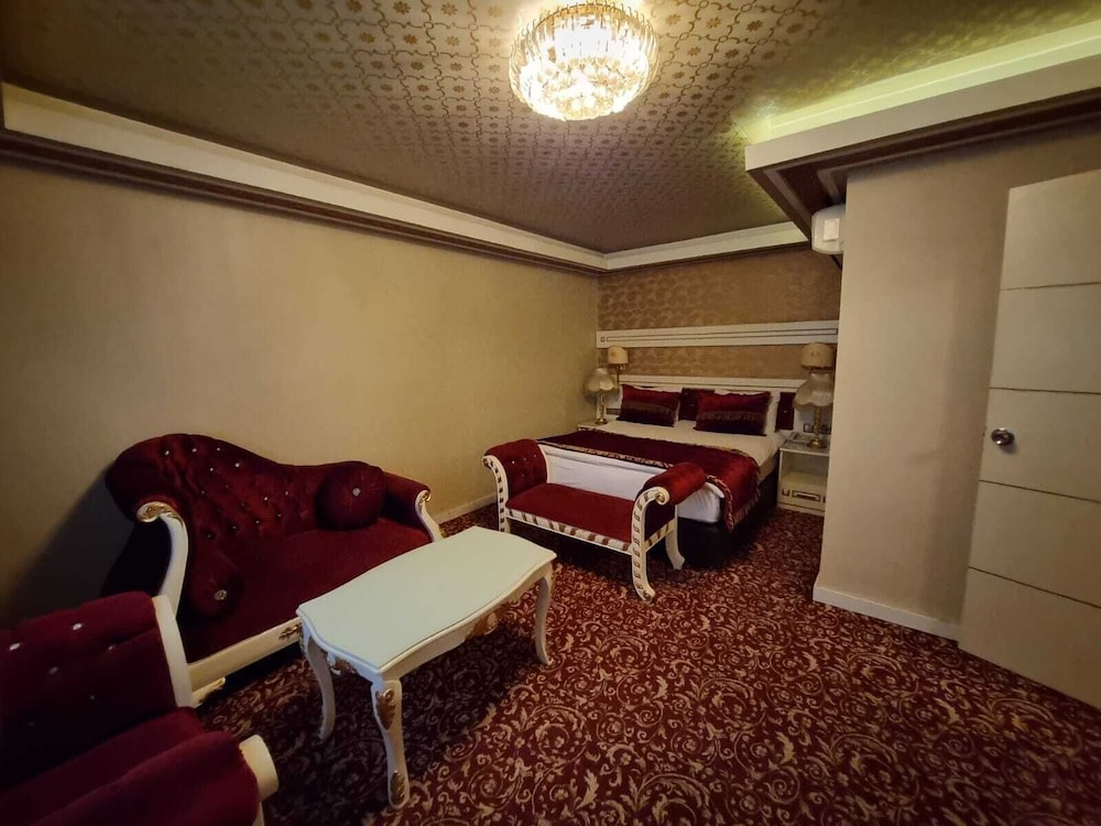 Deluxe Suite photo 1