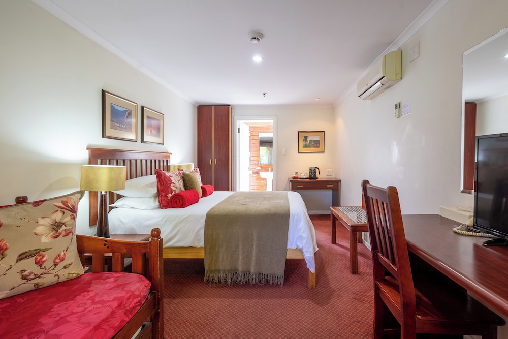 Basic Double Room